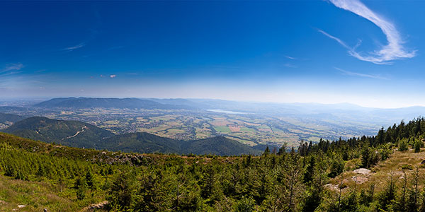 Skrzyczne - panorama na Kotlinę Żywiecką, widok na N, E i S