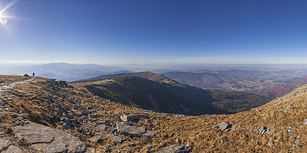 Babia Góra - widok na Małą Babią Górę - panorama